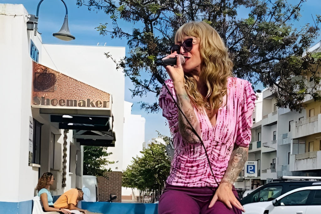 Lady Miss Emma @ Pera Bistro Bar
